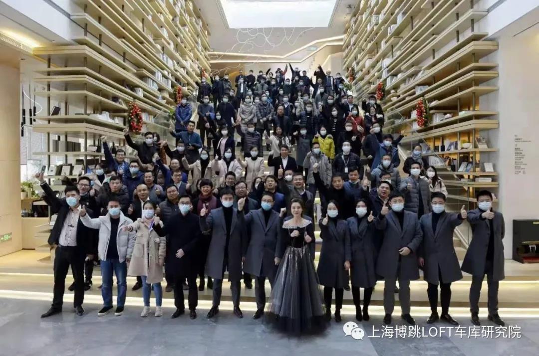 南平全国一百多人在华侨城汉口道6号参观研讨LOFT专利车库技术！